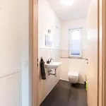 Premium Living - Terrasse & Fahrradweg *