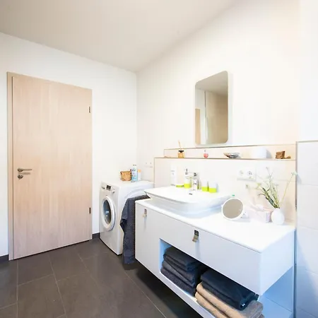 Apartment Premium Living - Terrasse & Fahrradweg